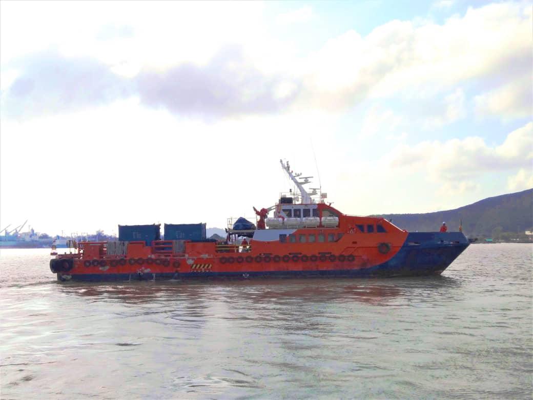 Tug & Barge